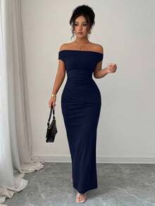 Women's Fitted Party Dress With Off-The-Shoulder Design And Elegant Metallic Details - 紅色 - 查看 4