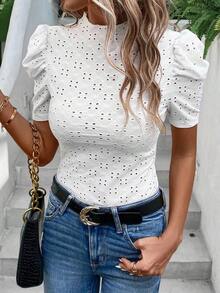Camiseta con bordado con ojal de manga farol de cuello alto - Blanco - Ver 1