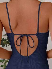 Traje de baño de una pieza para mujer de ajuste ceñido, con tejido texturizado, recogido y con lazo ajustable en la espalda, para uso playero y tiempo libre en verano - Azul marino - Ver 6