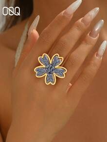 OOQ 1pc Vacation Style Five-Petal Rattan Flower Open Ring, Adjustable Size Portable Colorful Floral Ring For Women, Bridesmaid Gift, Date Night Gift For Best Friend (Handmade Rattan Weaving, Random Shape) - Blue - View 1