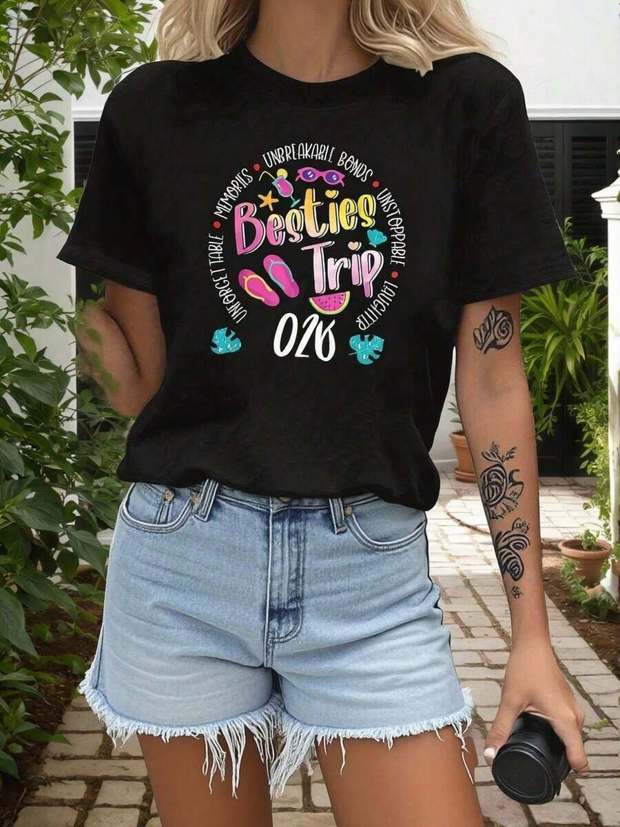 New And Short-Sleeved Crew Neck T-Shirt For Women, Perfect For A "Girls' Trip" Style, Ideal For Casual Shopping, Holiday Gifts, Get-Togethers With Friends, And Weekend Getaways. Unisex Urban Vintage Style T-Shirt, Loose Fit, Made Of Pure Cotton, With Short Sleeves And A Crew Neck. - 黑色 - 查看 1