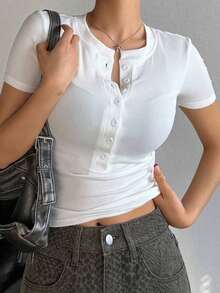 Camiseta básica de manga corta con cuello redondo y media abertura, con diseño ajustado y sexy, de estilo urbano para el verano, para mujer - Blanco 3 - Ver 10