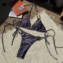 Nuevo bikini de dos piezas sin tirantes con estampado de cebra y accesorios metálicos sexys. - Rojo ciruela - Ver 7