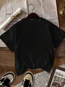Women's Vintage Short-Sleeved Summer T-Shirt With A Bible Verse Depicting Five Loaves And Two Fish, Inspired By Matthew 14:16-21, Representing The Miracle And Essence Of Faith. Suitable For Holidays And Vacations, Unisex Style - 黑色 - 查看 2