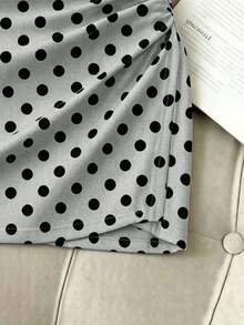 corta ajustado de verano para mujer con diseño elegante y clásico de lunares negros y plisados, regalo de cumpleaños, atuendo para fiestas, festivales, viajes y vacaciones en la playa.Diseño único y versátil, con estilo fashionable. - Gris - Ver 3