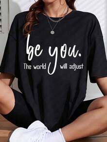 New Arrivals For Summer. Women's "Be You The World Will Adjust" Graphic Tee, Casual Loose Fit, Oversized Top With Motivational Slogan,  Unisex Tee. Blouse, Shirt > Beautiful. - 黑色 - 查看 11
