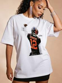 Camiseta de manga corta con cuello redondo suave y casual de verano para mujer, jugador estrella de fútbol americano, estilo urbano. # 12 Jersey, Ropa Deportiva Retro Urbana, Tops para Mujer, Generación Z, Tops, Curvas, Tops de Mujer, Tops de Verano, Conjuntos de Primavera, Estilo Urbano Americano, Deportivo y Casual, Estilo Unisex, Estilo Casual Urbano, Ropa Urbana Retro, Subcultura, Top Negro, Tops Blancos. Blanco - Blanco - Ver 2