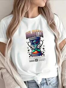 Camiseta de mujer Galaxy , de manga corta, con un llamativo diseño cósmico, base negra, camiseta con estampado moderno, adecuada para uso casual, la elección perfecta para entusiastas del espacio. - Blanco - Ver 1