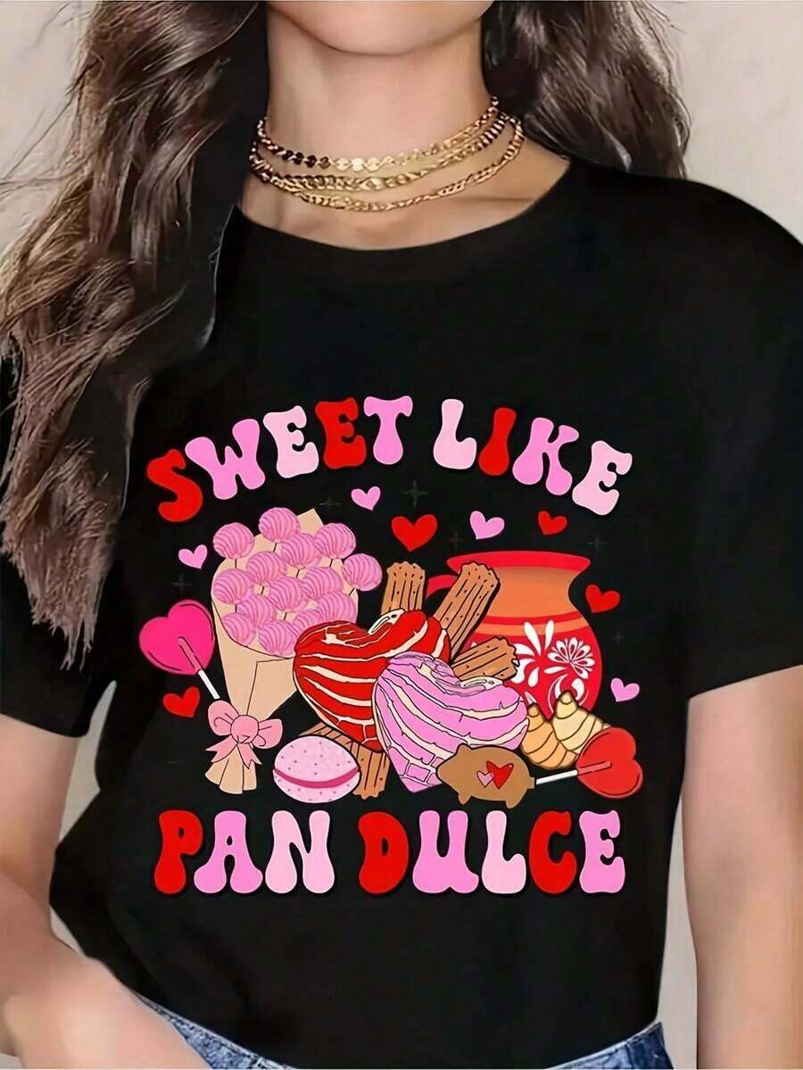 Camiseta Deportiva de Moda para Mujer - Camiseta con Gráfico de Concha de San Valentín Mexicano con Dulces y Corazones, Suave, Transpirable, Ligera, de Manga Corta y Cuello Redondo, Top Casual Unisex para Regalo de San Valentín, Ropa Inspirada en Pan de Muerto |     Corte relajado |     Plus Sizeplayeras de mujer - Negro - Ver 1