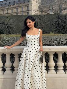 Vestido tirante lunares estilo francés 2026, cuello cuadrado suave, cintura marcada con pliegues y falda amplia - Blanco - Ver 5