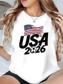 Bandera de Estados Unidos ondeando sobre una calavera metálica que simboliza fuerza libertad y espíritu rebelde camiseta de mujer casual moderna para verano - Negro - Ver 1