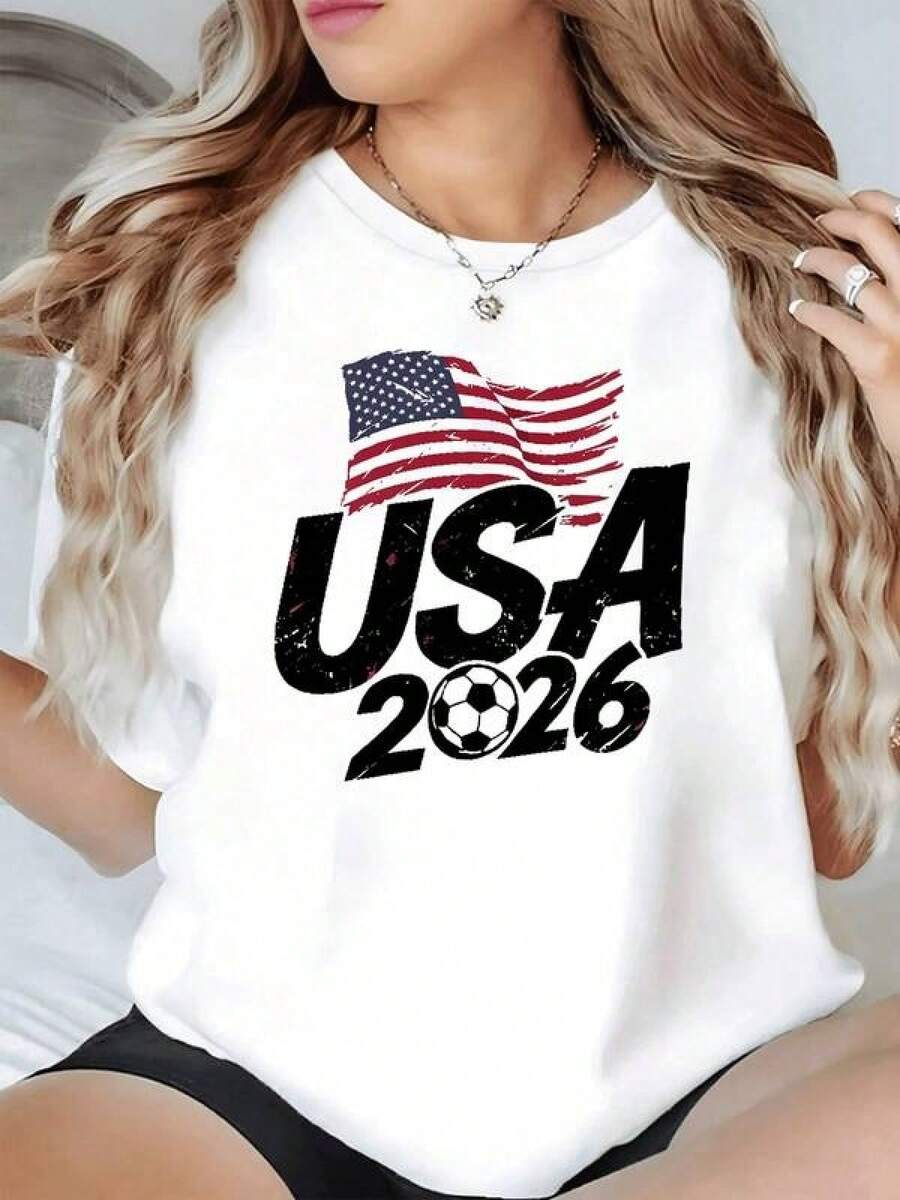 Bandera de Estados Unidos ondeando sobre una calavera metálica que simboliza fuerza libertad y espíritu rebelde camiseta de mujer casual moderna para verano - Negro - Ver 1
