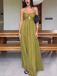 Vestido largo de gasa sin mangas, sexy y acampanado con detalle de varillas, perfecto para un elegante día de verano o un evento formal. - Verde militar - Ver 2