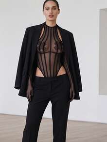 Bộ jumpsuit hai dây kẻ sọc bằng vải lưới gợi cảm với đường xẻ cao, thiết kế xuyên thấu (kèm găng tay) - màu đen - Xem 3
