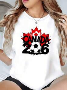 Hoja de arce roja detrás de un balón de fútbol simbolizando la pasión deportiva y el orgullo nacional de Canadá con energía moderna y espíritu competitivo camiseta de mujer casual cómoda para uso diario - Negro - Ver 6