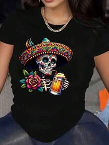 Camiseta de Día de Muertos Mexicana para Mujeres - Diseño Gráfico de Calavera de Azúcar y Sombrero - Camiseta Ligera y Transpirable para Ropa de Fiesta de Día de Muertos, Ropa de Festival - Lavar en Máquina, Camiseta Casual, Ropa de Evento Cultural, Tejido Cómodo, Ropa de Vacaciones, Material Suave, Camiseta de Cuello Redondo, Ropa de Festivalero Mujer casual estampado calavera sombrero cerveza ajuste regular cuello redondo manga corta primavera verano fiesta camiseta 100% algodón, estilo Y2K Bababask - Negro - Ver 6