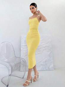 Vestido con tirantes con moño sin espalda, de material elástico, para verano - Amarillo claro - Ver 6