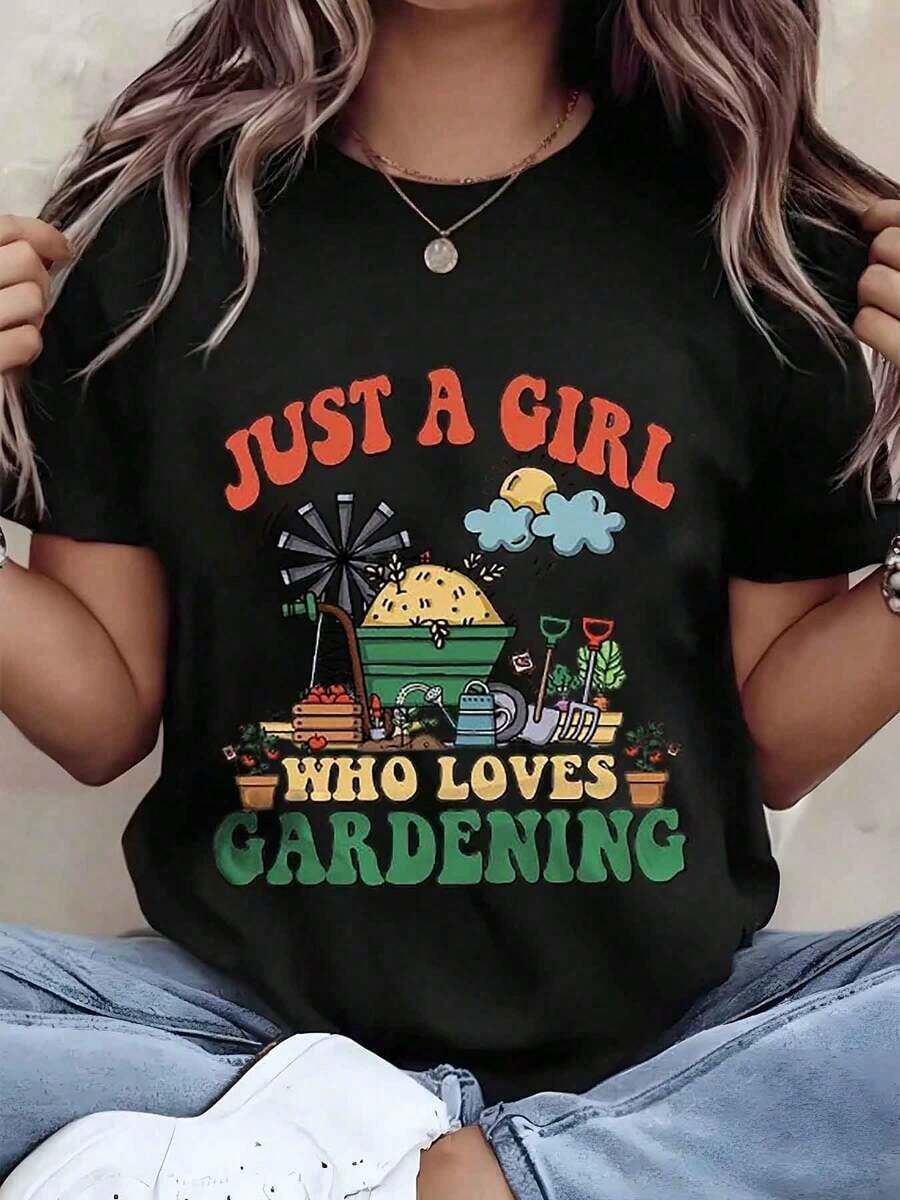 Designed For Modern, Stylish, And Comfortable Women. This T-Shirt Features A "Just A Girl Who Loves Gardening" Print, A Crew Neck, And A Casual Style, Making It An Ideal Gift For Gardening Enthusiasts. Made From Premium Soft And Breathable Fabric (220g), It's Designed For All-Day Comfort And Versatile Everyday Wear, Perfect For Casual Outings. - 黑色 - 查看 1