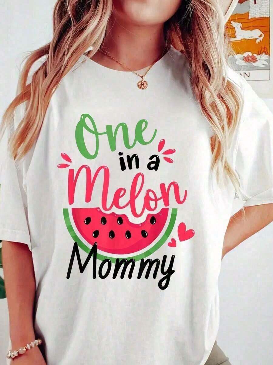 Camiseta a juego para la familia "One In A Melon Mommy" para la fiesta del primer cumpleaños - Camisetas de verano con estampado gráfico sencillo y casual, idea de regalo perfecta para el Día de la Madre. - Estilo - Ver 1