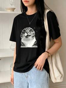Divertida camiseta retro de gato estilo Y2K, una linda y casual camiseta de cuello redondo para mujer, un regalo perfecto para los amantes de los gatos, una nueva camiseta para la primavera/verano de 2026. - Negro - Ver 1