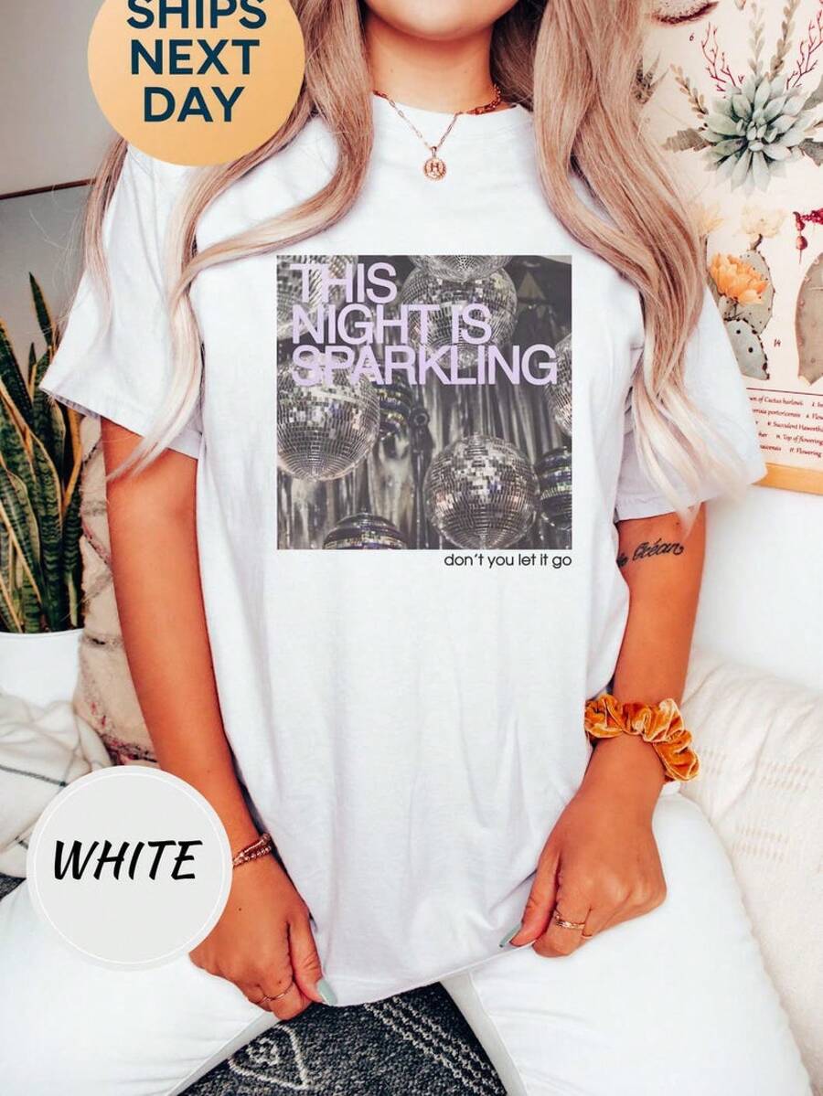 Esta noche es brillante, Camiseta , Camiseta con diseño de bola de discoteca retro, Camiseta con estampado brillante, Atuendo para conciertos, Camiseta de estética vintage-PH019 - Blanco - Ver 1
