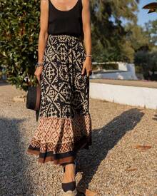 Falda midi elástica con estampado y cintura elástica para mujer, estilo bohemio, adecuada para la playa y el uso diario - Negro - Ver 5