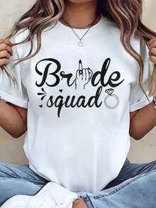Soft, Breathable, And Lightweight For All-Day Comfort. Bride Squad Women's Graphic Print T-Shirt, Crew Neck, Plus Size, Casual Style, Ideal As A Wedding Or Party Gift, 220g. Classic Crew Neck With A Relaxed Fit That Flatters All Body Shapes And Is Easy To Pair With Jeans, Shorts, And Leggings. - 白色 - 查看 11