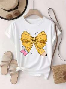 Camiseta de Mujer 100% Algodón, Manga Corta, SS26, Estampado Gráfico de Lazo Amarillo en Forma de Lápiz con Estrellas - Blanco - Ver 4