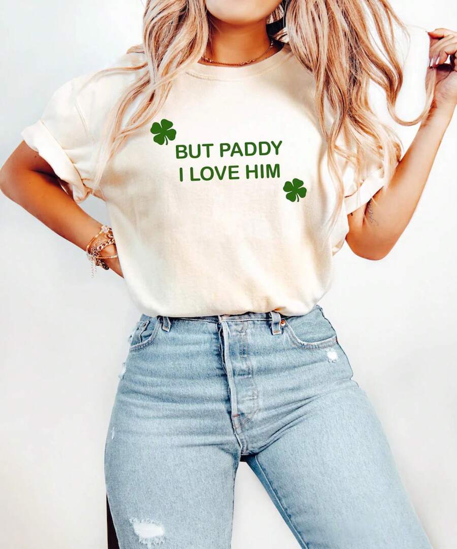 Funny T-Shirt For St. Patrick's Day, YK Paddy's Crop Top, Women's 90s Retro T-Shirt, Irish Humor T-Shirt 'Kiss And I'm Irish', Clothing 'But Paddy I Love Him'. - 多色2 - 查看 1