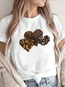 Camiseta negra de manga corta, ligera y duradera, con un diseño de corazón con estampado de leopardo, perfecta para salidas informales en restaurantes o salas de estar, diseñada para ofrecer comodidad y estilo en el día a día. - Blanco - Ver 6