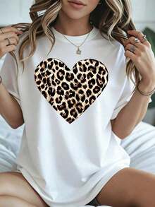 Elegante y casual para mujer, manga corta, camiseta con estampado de corazón y leopardo, moda para el Día de San Valentín, ropa casual blanca, top de verano. - Blanco - Ver 1