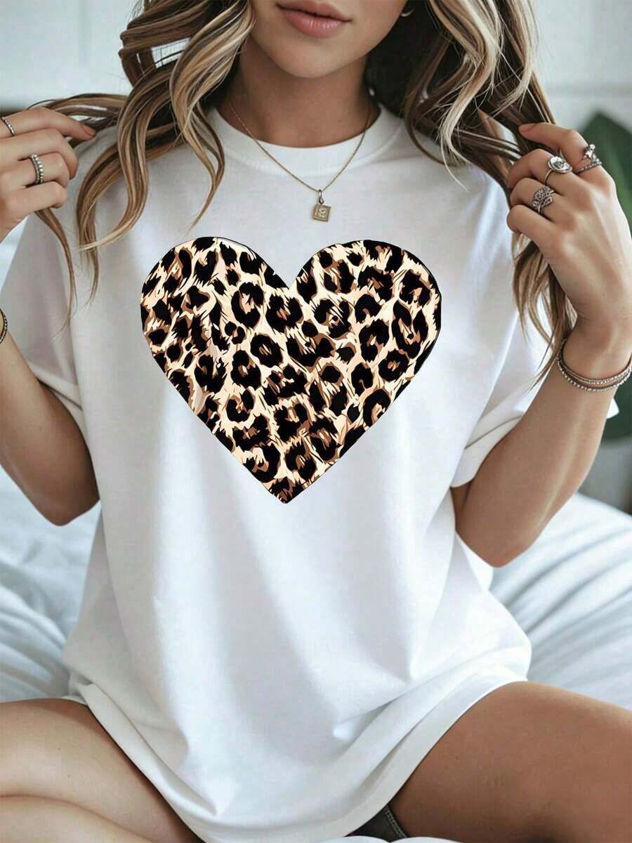 Elegante y casual para mujer, manga corta, camiseta con estampado de corazón y leopardo, moda para el Día de San Valentín, ropa casual blanca, top de verano. - Blanco - Ver 1