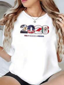 Número 2026 fusionado con banderas de Estados Unidos Canadá y México simbolizando unión deportiva pasión por el fútbol y celebración internacional camiseta de mujer casual para fanática moderna cómoda y atractiva - Negro - Ver 1