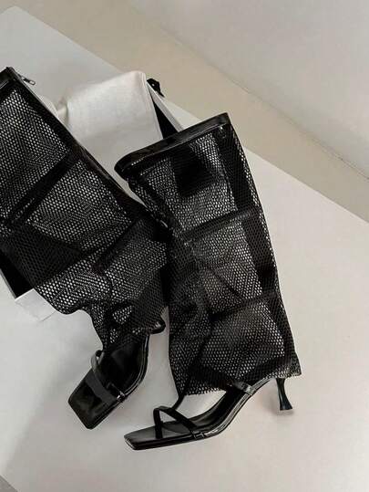 Botas altas de verano con diseño hueco, diseño versátil de moda, eje de tela de red de punta abierta, botas largas de tacón alto para mujeres