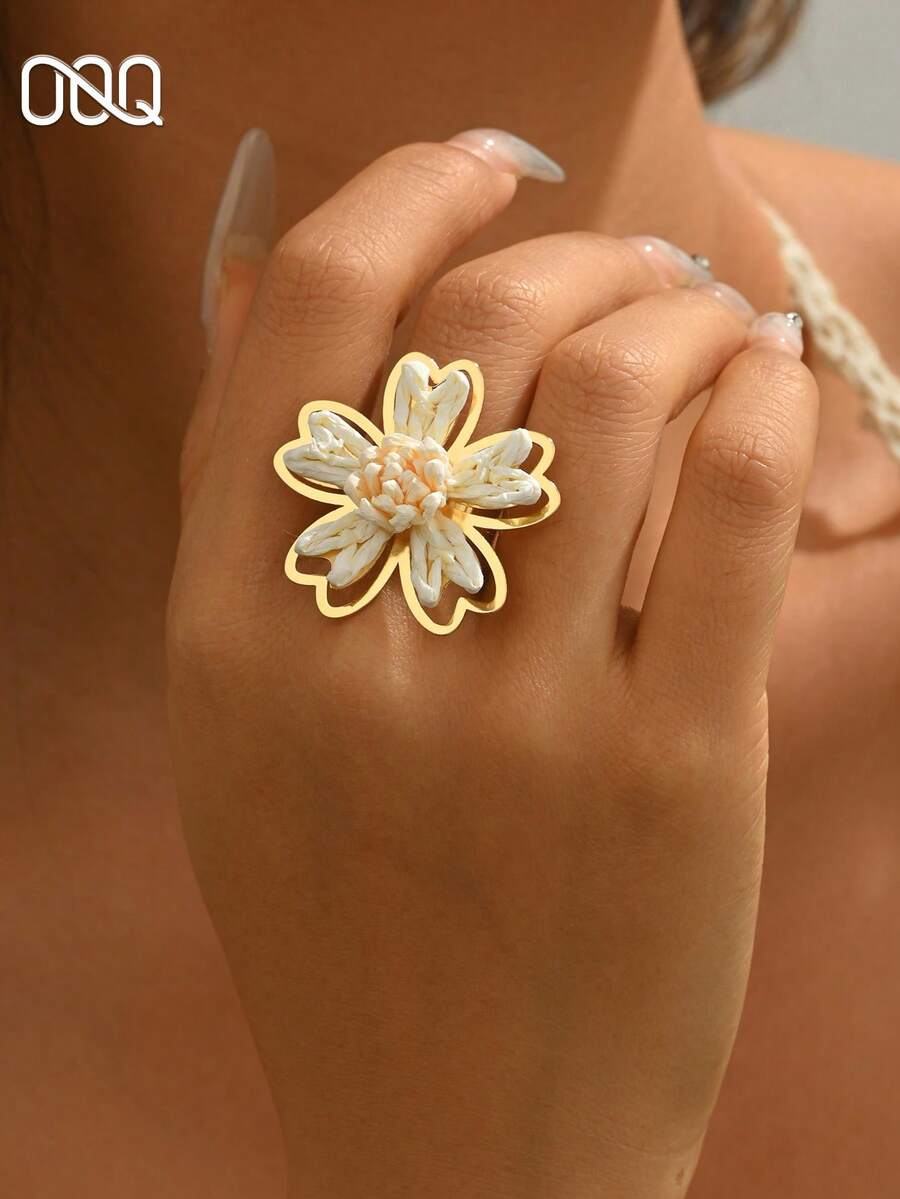 OOQ 1pc Vacation Style Five-Petal Raffia Flower Open Ring, Adjustable Size, Portable Colorful Flower Ring For Women, Bridesmaid Gift, Friend Gift (Handmade Raffia Weaving, Shape & Direction Random) - White - View 1