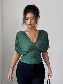 Camiseta de mujer para primavera/verano con malla, forro elástico de punto, elegante para vacaciones, playa, uso diario y casual, con estilo romántico francés, mangas con fruncidos cruzados en los hombros, cintura fruncida con cordón y volantes en el bajo - Verde Oscuro - Ver 6