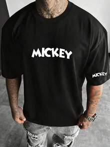 Disney Men's Casual Graphic T-Shirt Collection Featuring Beloved Characters From Classic Animated Series Such As Mickey Mouse, Buzz Lightyear, Lightning McQueen, And Toy Story. Each Crew-Neck Short-Sleeved Top Is Crafted From Soft, Breathable Cotton Fabric For Lasting Comfort All Day Long. With A Variety Of Unique Prints-Including Vintage Graphics, Quote-Based Designs, And Iconic Character Art-These Shirts Are Perfect For Disney Fans And Lovers Of Casual Style. Easily Paired With Jeans, Cargo Pants, Or Shorts For Everyday Wear, Weekend Getaways, Or Relaxed Gatherings, They Offer A Timeless, Versatile Addition To Any Wardrobe. - 黑色 - 查看 2