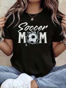 Soft, Breathable, And Lightweight For All-Day Comfort. Women's Soccer Graphic Print T-Shirt For Soccer-Loving Moms, Spring/Summer, Short Sleeve, Crew Neck, Casual, For Everyday Wear, A Great Holiday Gift. Classic Crew Neck With A Relaxed Fit That Flatters All Body Types And Is Easy To Pair With Jeans, Shorts, And Leggings. - 黑色 - 查看 1