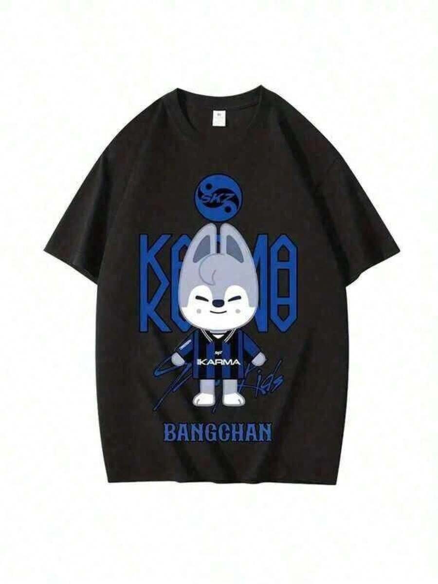 Camiseta estampada para jóvenes (niños y niñas) modelo 2026, camiseta de algodón para niños, camiseta de algodón informal de verano para hombre, camiseta oversize Herren SKZ - Camiseta gráfica negra con texto y retrato de SKZ - Ropa urbana coreana de-hop - Camisa informal para todo el año - Esencial para atuendos de ídolos K-- Top Harajuku de cuello redondo para conciertos y atuendos casuales - Corte unisex con estampado azul llamativo - Moda masculina de corte informal - Diseño inspirado en K-- Ropa casual cómoda - Versátil para usar en capas - Declaración de moda coreana, camiseta gráfica para hombre, camisa para hombre, regalo perfecto para hombres, regalos para el Día de San Valentín, regalo de cumpleaños, estilo de los años 2000. - Negro - Ver 1