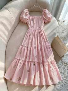 Vestido de diseño con cuello cuadrado, mangas de pétalos, abotonadura sencilla y volantes en la cintura con estampado floral francés delicado - Rosa - Ver 1
