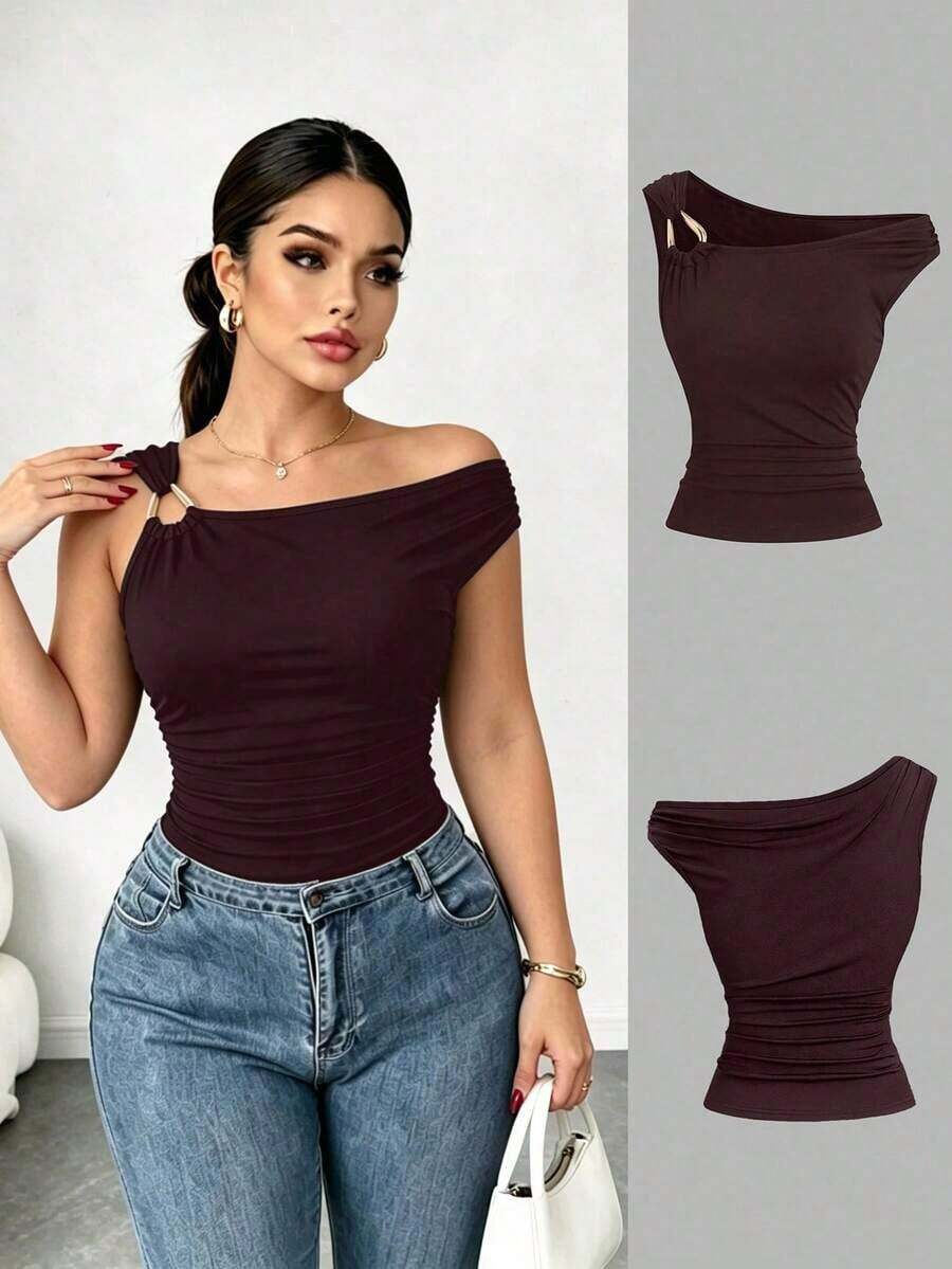 Camiseta ajustada con cuello asimétrico talla grande, top casual versátil, primavera/verano - Color caoba - Ver 1