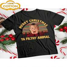 Camiseta de Navidad de Solo en casa - Divertida cita de la película Feliz Navidad, animalcito sucio - Negra con texto amarillo en negrita - Camiseta de algodón pesado de 220g - Atuendo unisex para fie - Negro - Ver 2
