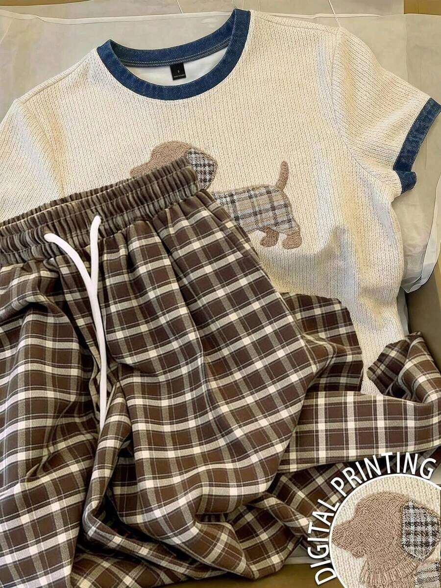 Conjunto de camiseta de manga corta con cuello redondo y estampado de oso de dibujos animados, y pantalones a rayas con cordón en la cintura para mujer - Beis - Ver 1