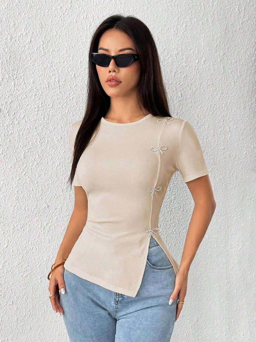 Camiseta de cuello redondo con abertura lateral y decoración de lazo con cristales para mujer - Caqui - Ver 1