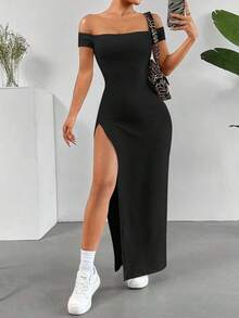Vestido de verano para mujer con hombros descubiertos y abertura alta en unicolor - Negro - Ver 1