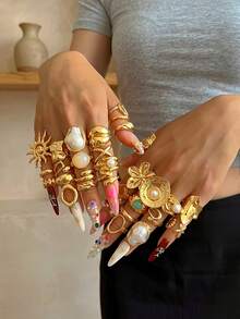 Bộ nhẫn kim loại phong cách cổ điển thanh lịch, kiểu dáng nghỉ lễ, ngẫu nhiên 22/15/8/5 chiếc, đính đá mắt mèo nhiều màu sắc, đá quý hình hoa hướng dương, ngọc trai giả, sao biển và vỏ sò, họa tiết hình học phóng đại, mặt nhẫn rộng, trang sức cao cấp Y2K dễ thương, phù hợp cho nữ giới, mùa hè, đi biển, kỳ nghỉ, tiệc tùng, buổi tối, hẹn hò, trang phục hàng ngày, lễ hội, quà tặng (Kiểu ngẫu nhiên) - Nhiều màu - Xem 2
