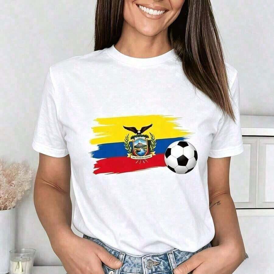 Camiseta De Manga Corta Extragrande Negra Unisex Para Mujer, Esencial Para La Primavera, Con Estampado De La Bandera Nacional De Ecuador Y Un BalóN De FúTbol, Estilo PatrióTico Para Aficionados Al FúTbol Ecuatoriano, Copa Mundial 2026, ImpresióN De Alta Calidad, Top Informal Para Ver Partidos El DíA Del Partido.
Camiseta Casual De Cuello Redondo Para Uso Diario Y Vacaciones, Ropa De Verano Para Mujer: Camisetas De Estilo Retro Para Mujer, Perfectas Para Festivales Y Eventos. Camiseta Casual De Manga Corta Y Cuello Redondo Para Mujer. - Blanco - Ver 1