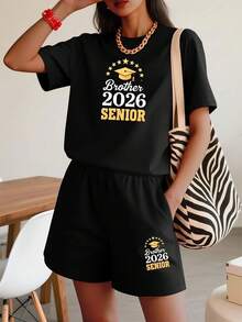 Camiseta negra de manga corta con estampado temático de graduación para mujer, con diseño de cuello redondo suave y adherente (sin pantalones) - Casual, fresca y transpirable, con personalidad llamativa, estilo retro callejero bohemio Chaoku, blusa para chicas modernas y atrevidas, adecuada para el ocio diario, cómoda y relajada. - Negro - Ver 1