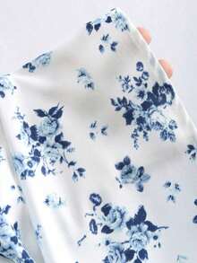 Vestido mini para mujer de alta gama, de estilo retroamericano, con estampado floral, espalda descubierta, corte slim, plisado, cuello asimétrico sin mangas y lunares - Azul y blanco - Ver 4