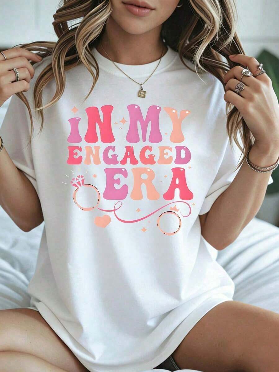 Elegante y casual para mujer, manga corta, camiseta de compromiso con estampado "Wedding In My Engaged Era", ropa casual para primavera y verano. - Blanco - Ver 1